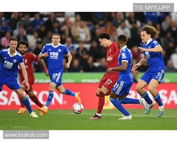 利物浦3-0战胜曼联,豪取英超七连胜,夺得榜首宝座