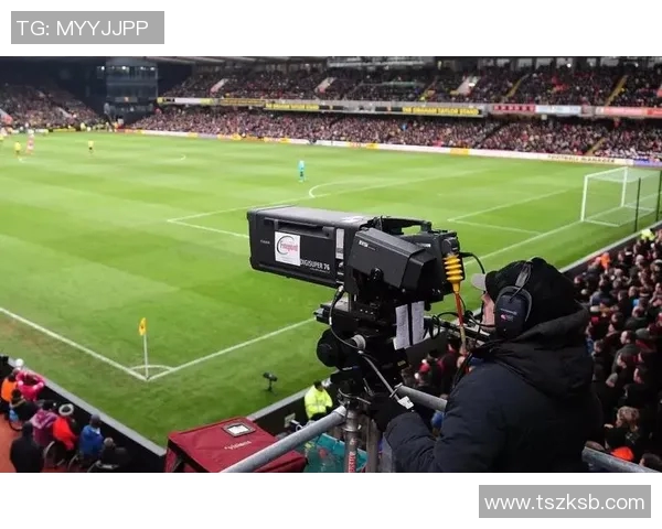 英超直播转播权价格大降?球迷呼吁体育产业发展 英超直播转播权价格大降?球迷呼吁体育产业发展